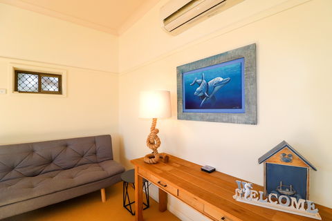 A Reflection On The Lake - Accommodation Asia 6