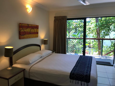 Bay Village Tropical Retreat - Accommodation China 5