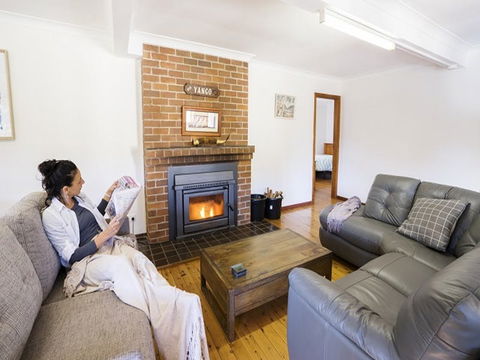 Big Yango House - Accommodation China 4