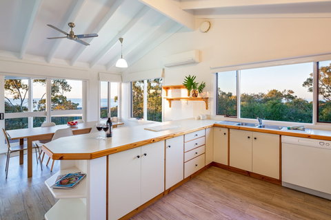 Eagle Heights - Accommodation Asia 2