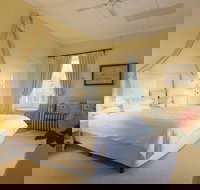 Faversham House - Accommodation Guide