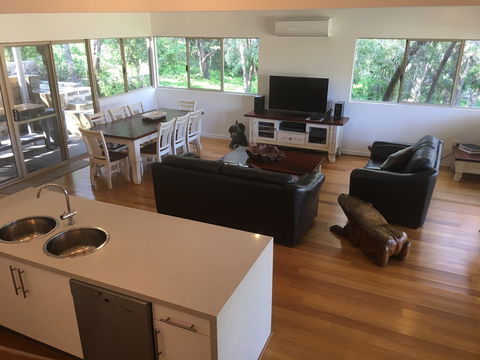 Kangaroo Hollow Preston Beach - Accommodation Guide 0