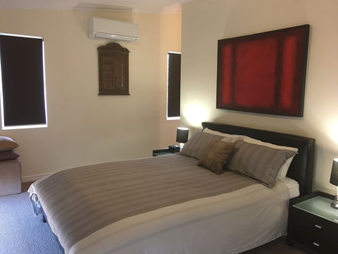 Kangaroo Hollow Preston Beach - Accommodation Guide 3