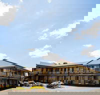 Lilac City Motor Inn and Steakhouse