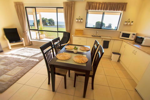 Pelican Perch Retreat - Accommodation Asia 4