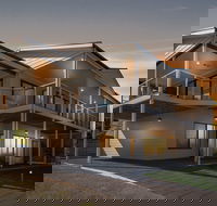 Stunning on Stacey - Accommodation Guide