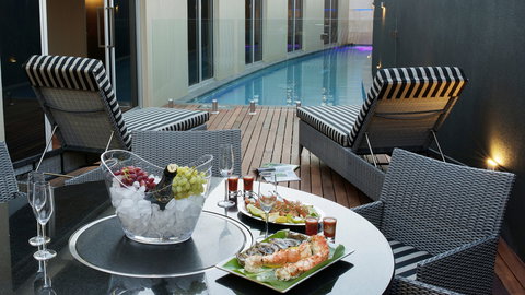 The Frames - Luxury Riverland Accommodation - Accommodation China 6