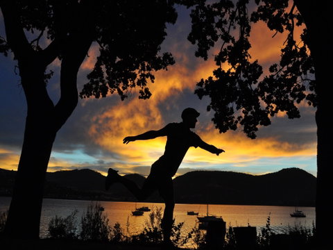 Waterside Accommodation - Derwent Hideaway - Accommodation Guide 1