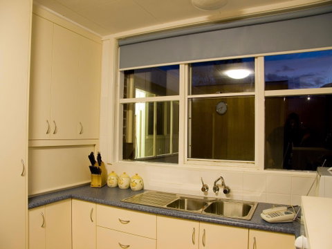 Waterside Accommodation - Derwent Hideaway - Accommodation Guide 6