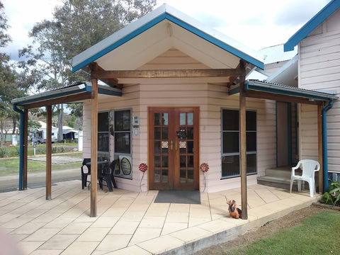Wine Country Tourist Park - Accommodation China 9