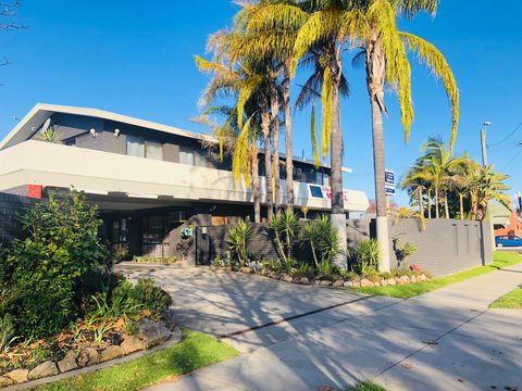 Albury Garden Court Motel - Accommodation Asia 0