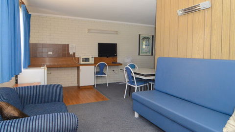 Balranald Sturt Motel - Accommodation Asia 1