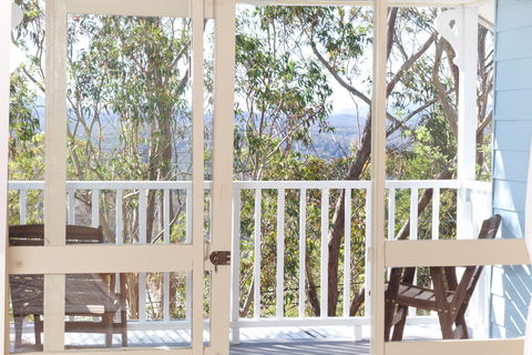 Blue Peace: Blue Mountains Home - Accommodation Guide 4
