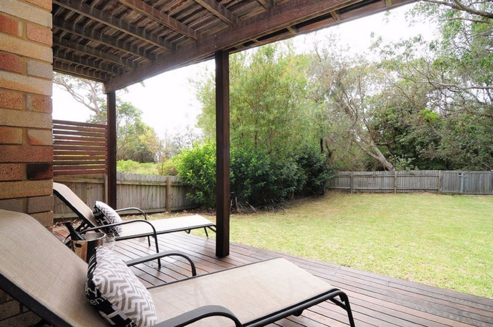 Vincentia NSW Accommodation China
