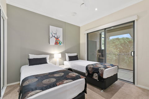 Eden By The Bay - Accommodation China 4