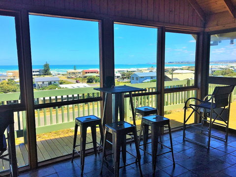 Hero - Accommodation Guide 2