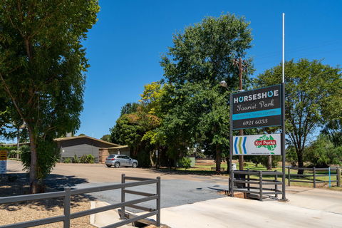 Horseshoe Tourist Park - Accommodation Guide 1