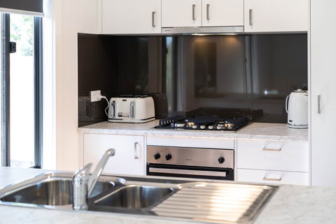 Horseshoe Tourist Park - Accommodation Guide 5