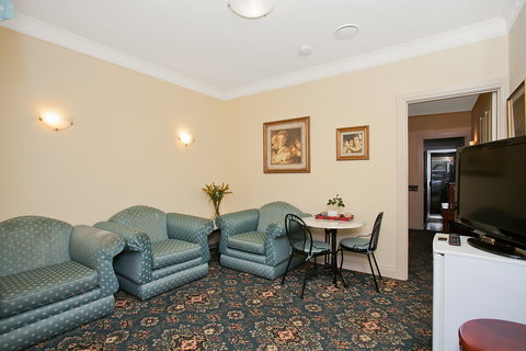 Merton Manor Exclusive Bed & Breakfast - Accommodation Asia 3