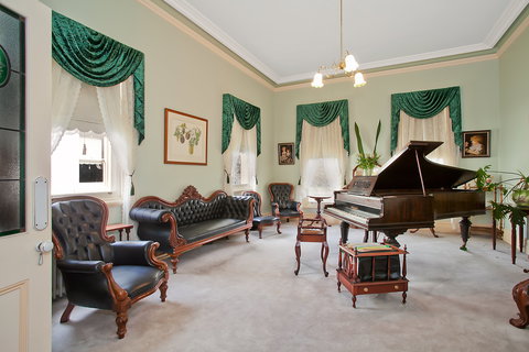 Merton Manor Exclusive Bed & Breakfast - Accommodation Asia 7