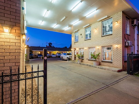 Motel Mandalay - Accommodation China 1