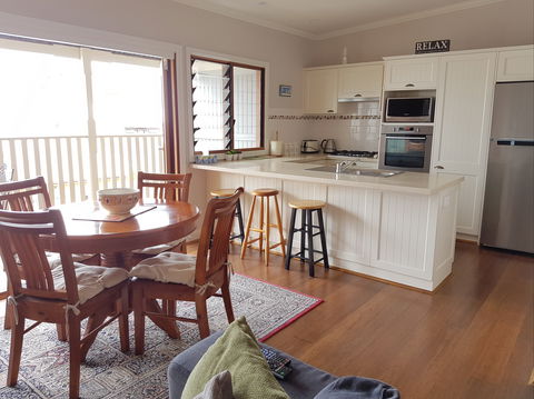 Newcastle Short Stay Apartments - Vista Apartment - Accommodation Guide 4