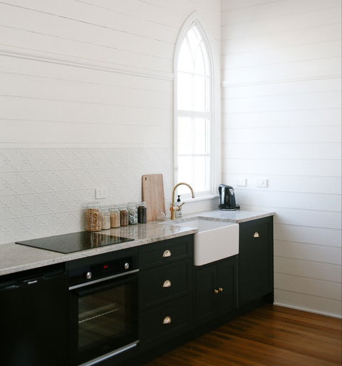 Old White Church Bed And Breakfast - Accommodation Guide 6