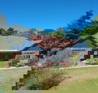 Roslyn Estate Farmhouse - Accommodation Guide