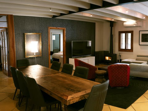Thiele House Retreat - Accommodation Guide 1