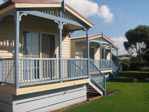 Barrack Point Holidays At Warilla Bowling Club - Accommodation Guide 0