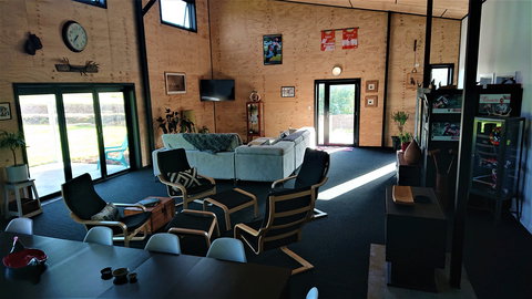 Bed In A Shed Tasmania - Accommodation Guide 1