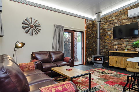 Eagle Foundry Bed & Breakfast - Accommodation Guide 0