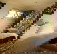 Villa Medici - Accommodation Guide