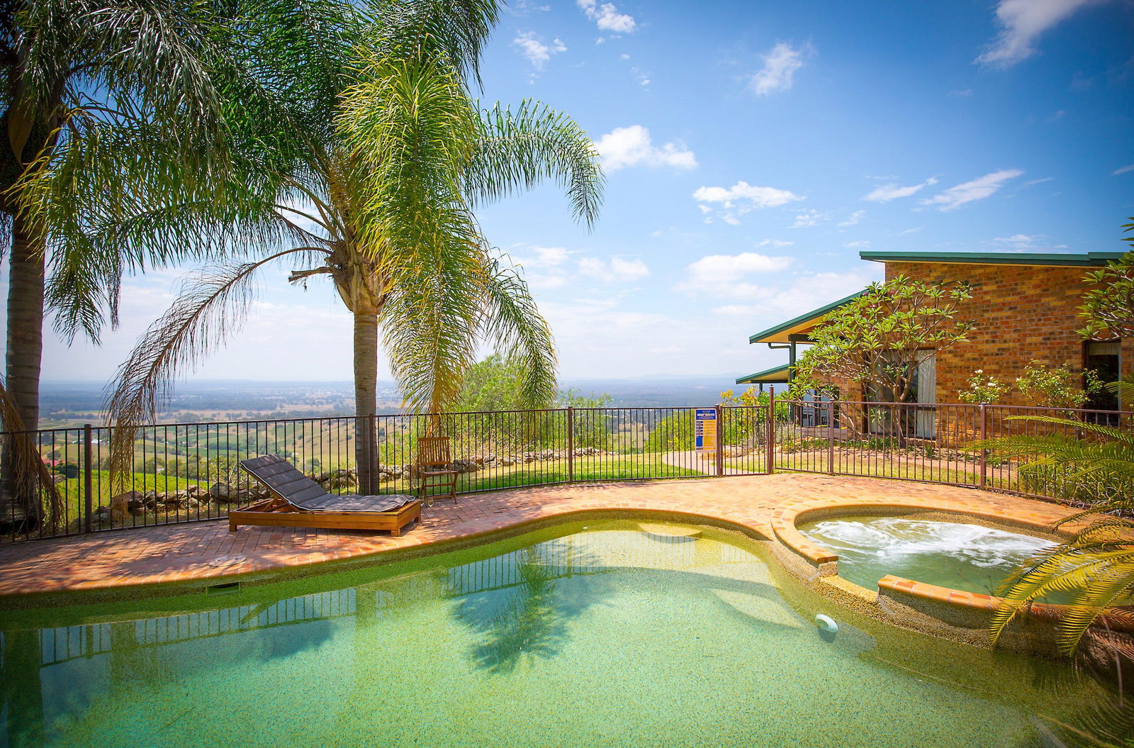 Olney NSW Accommodation China