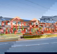 Bolton on the Park - Accommodation Guide