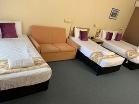 Cumberland Motor Inn - Accommodation China 0