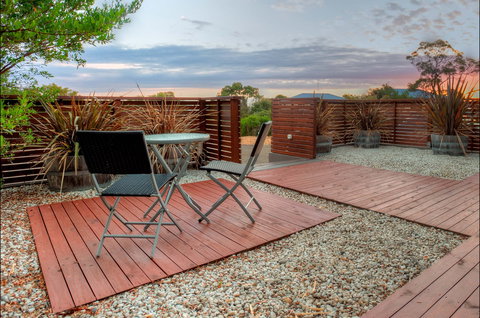 Hazards Escape - Accommodation Guide 0