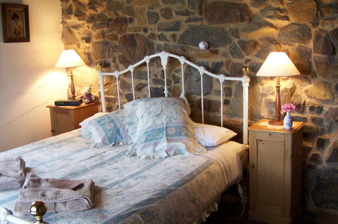 Nuggetty Cottage - Accommodation Guide 1