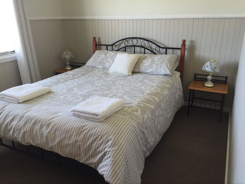 Riverland Holiday Cottage - Accommodation Asia 1