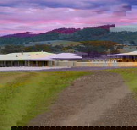 The Hill Paddock - Accommodation Guide