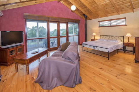 Ultramarine - Accommodation Asia 2