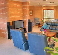Gladstone Earth and Sea - Accommodation China