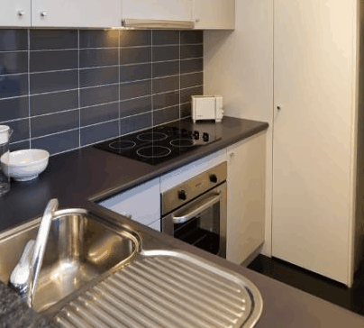 Medina Executive Barrack Plaza - Accommodation Asia 5