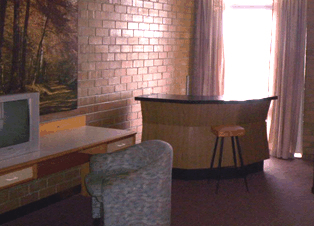 Red Castle Motor Inn - Accommodation Guide