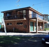 Arrawarra Point - Accommodation Guide