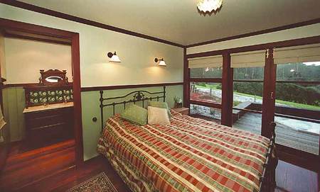 Glauders Cottage - Accommodation Guide 3