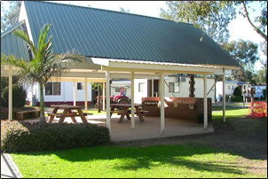 Rainbow Beach Holiday Village - Accommodation Guide 1
