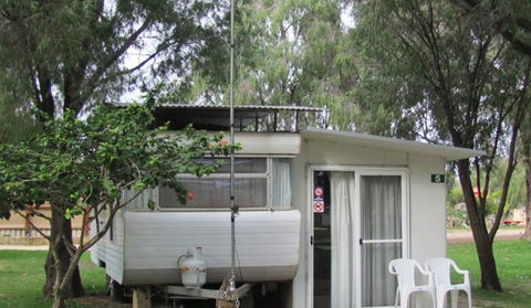Lake Clifton Caravan Park - Accommodation Guide 3