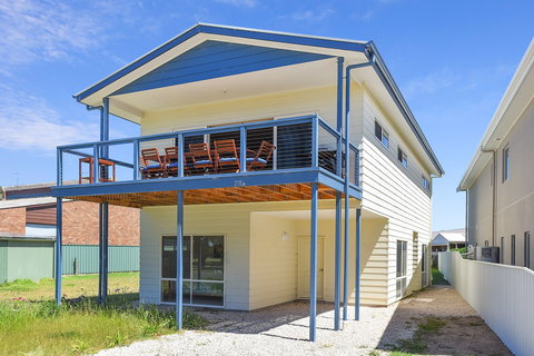 28A Kent Drive - Gorgeous Location Opposite Kent Reserve In Encounter Bay - Accommodation China 0