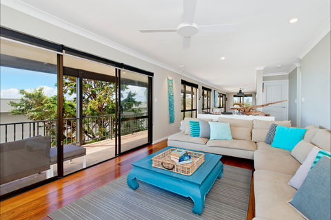Apricari - Accommodation Asia 0